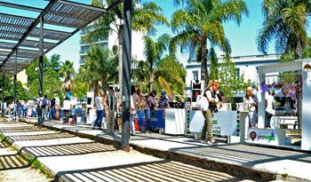 Feria VIP en plaza Líber Seregni