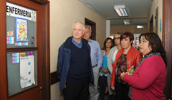El ministro Jorge Basso recorrió el Centro de Salud del Cerro