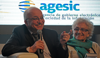 José Clastornik de AGESIC con la informática Ida Holz