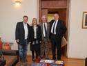 Vázquez recibió en oficina presidencial de Suárez y Reyes a responsables del diario “La República”