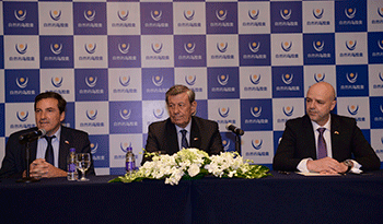 Fernando Lugris, Rodolfo Nin Novoa y Antonio Carámbula, en Beijing