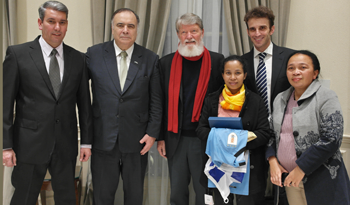 Homenaje al sacerdote católico argentino y candidato al Premio Nobel de la Paz Pedro Opeka Homenaje al sacerdote católico argentino y candidato al Premio Nobel de la Paz Pedro Opeka