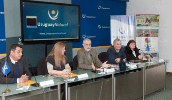 Liberoff en firma de convenio