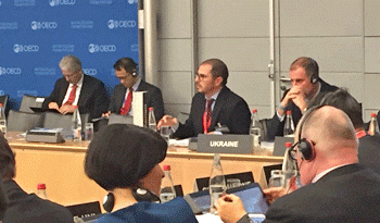 El prosecretario de la Presidencia, Juan Andrès Roballo, expone en cumbre mundial de París