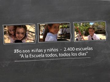 Niños y niñas a la escuela