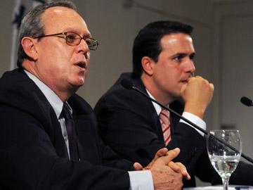 Relator de Naciones Unidas, Frank La Rue y prosecretario de Presidencia, Diego Cánepa