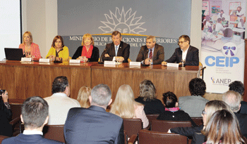 Lanzamiento de Escuela Uruguay en el Mundo