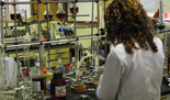Investigadora en laboratorio