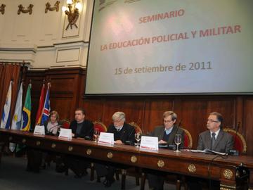 Mesa de autoridades