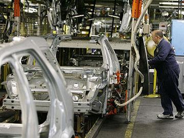 Cinta de producción de una fábrica de autos