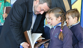 Presidente del Banco Central del Uruguay, Mario Bergara, en feria educativa