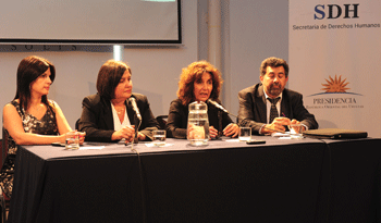 Autoridades en evento Cambio Cultural, Derechos Humanos y Violencia basada en Género
