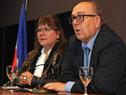 Gobierno promueve buenas prácticas en maternidades, centradas en humanización y no medicalización del parto