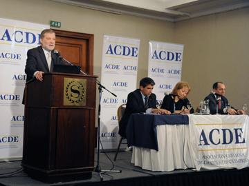 Ministro de Industria, Roberto Kreimerman, en Foro de Producción Ministro de Industria, Roberto Kreimerman, en Foro de Producción