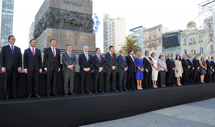 Presidente Lacalle Pou junto a nuevos ministros designados Presidente Lacalle Pou junto a nuevos ministros designados