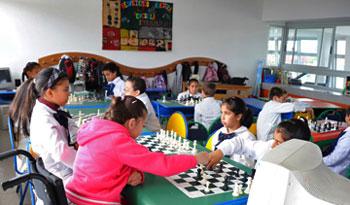 Escuela de tiempo completo en Cruz de Carrasco, Montevideo