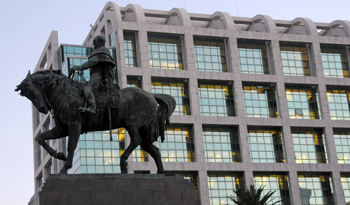 Vista del mausoleo a José Artigas