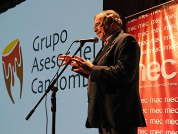 Ministro de Educación y Cultura, Ricardo Ehrlich en presentación del documental