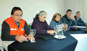 Ministra De León encabeza conferencia de prensa en Dolores