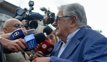 El Presidente José Mujica expectante por aumento de inversiones de ahorro uruguayo