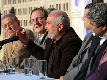 Autoridades en la inauguración del nuevo centro de la Escuela Técnica Superior en ocasión del 89 aniversario de la institución