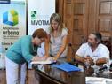 MVOTMA e Intendencia de Colonia entregaron 38 préstamos para refacción vivienda usada