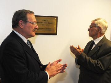 Placa en memoria de Julio Castro