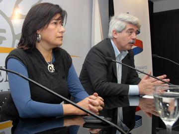 Ministro Eduardo Brenta junto a la directora Ivonne Pandiani