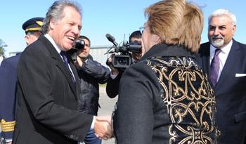 Canciller Almagro recibe a la Presidenta chilena Michelle Bachelet