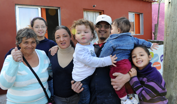 Familia beneficiaria del Plan Juntos en Unidad Casavalle
