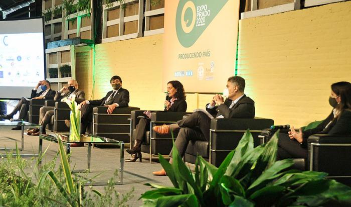 Ministros en conferencia desarrollada en la jornada inaugural de la Rural del Prado