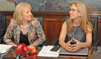 Ministra Carolina Cosse y presidenta de Ancap, Marta Jara