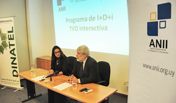 Autoridades en presentación del llamado a empresas y asociaciones de investigación sobre televisión digital