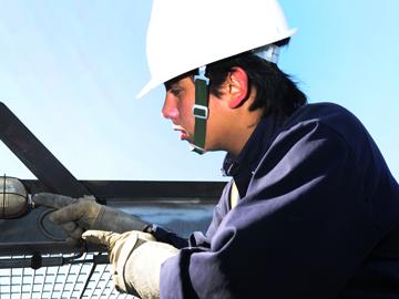 Joven trabajando