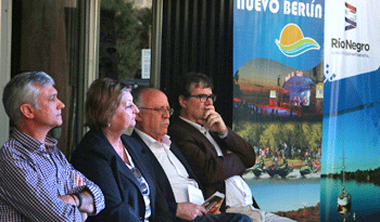 Ministra Liliam Kechichian en inauguración de estación fluvial de Nuevo Berlín