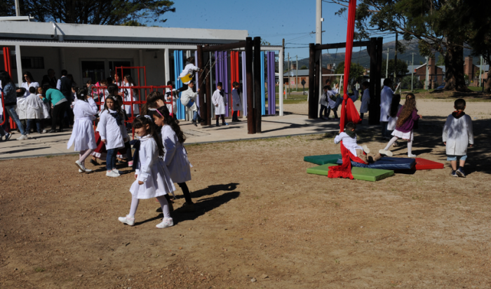 Escuela de Gregorio Aznárez Escuela de Gregorio Aznárez