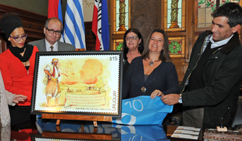 Acto de presentación del sello conmemorativo de los 200 años del Reglamento de Tierras