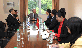 Presidente Tabaré Vázquez recibió a delegación de China