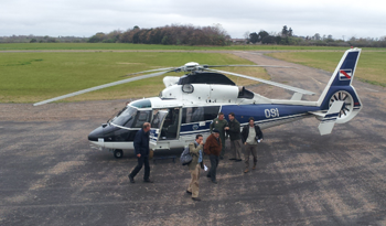 Presidente Mujica descendiendo de helicóptero en Aeropuerto de Paysandú