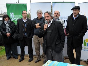 Autoridades nacionales y departamentales en asentamiento "Las Cañitas"