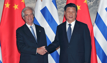 El presidente de China, Xi Jinping, recibe a su par de Uruguay, Tabaré Vázquez