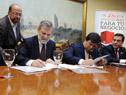 Firma de convenio entre MIEM y Banco Bandes