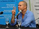El grupo Calle 13 con jóvenes del Plan Juntos, la FEUU y el CLAEH