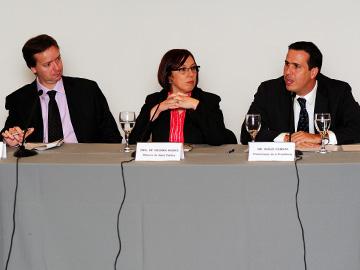 Autoridades en el taller “Cooperación Sur-Sur para la implementación de medidas del Convenio Marco de Control del Tabaco de la OMS