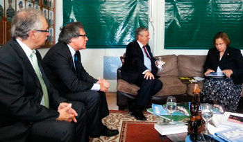 Canciller Almagro, subsecretario Menéndez junto a representante de ONU, Sandra Honoré