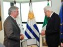 Ambos mandatarios se obsequiaron presentes al finalizar el almuerzo