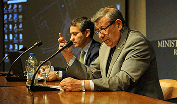 Rodolfo Nin Novoa en actividad sobre relaciones comerciales entre Uruguay y Chile