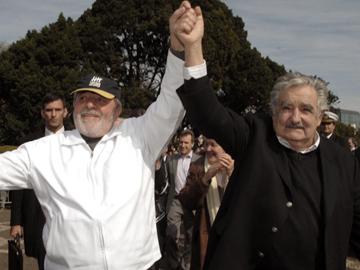 Presidente Mujica y expresidente Luiz Inácio “Lula” da Silva Presidente Mujica y expresidente Luiz Inácio “Lula” da Silva