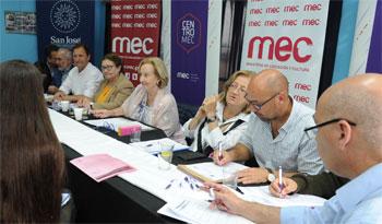 Ministra María Julia Muñoz encabeza reunión en Ciudad del Plata