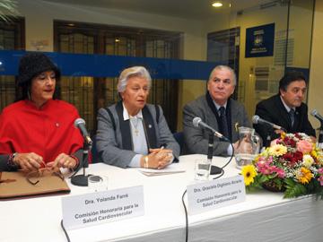 Titular de MSP, Jorge Venegas y Graciela Dighiero, presidenta comisión cardiovascular